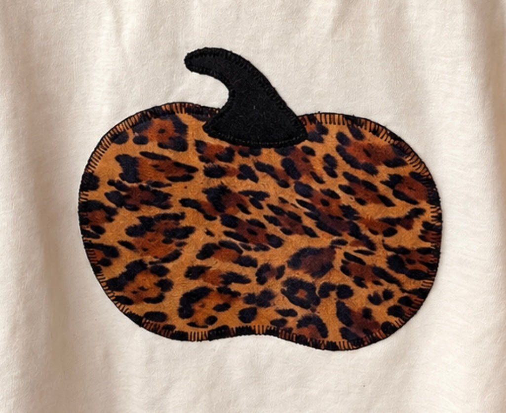 Leopard Pumpkin Crewneck